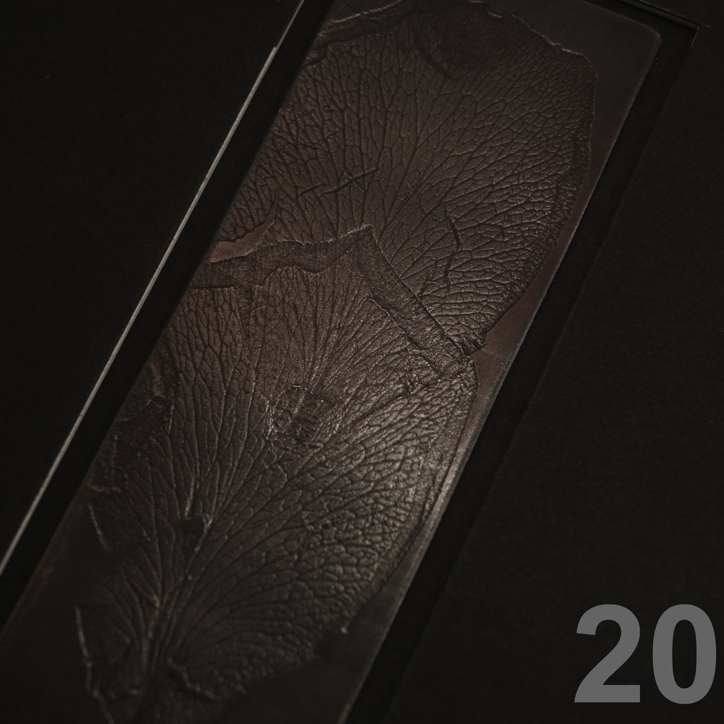 EMBOSSED PLANT VIGNETTES