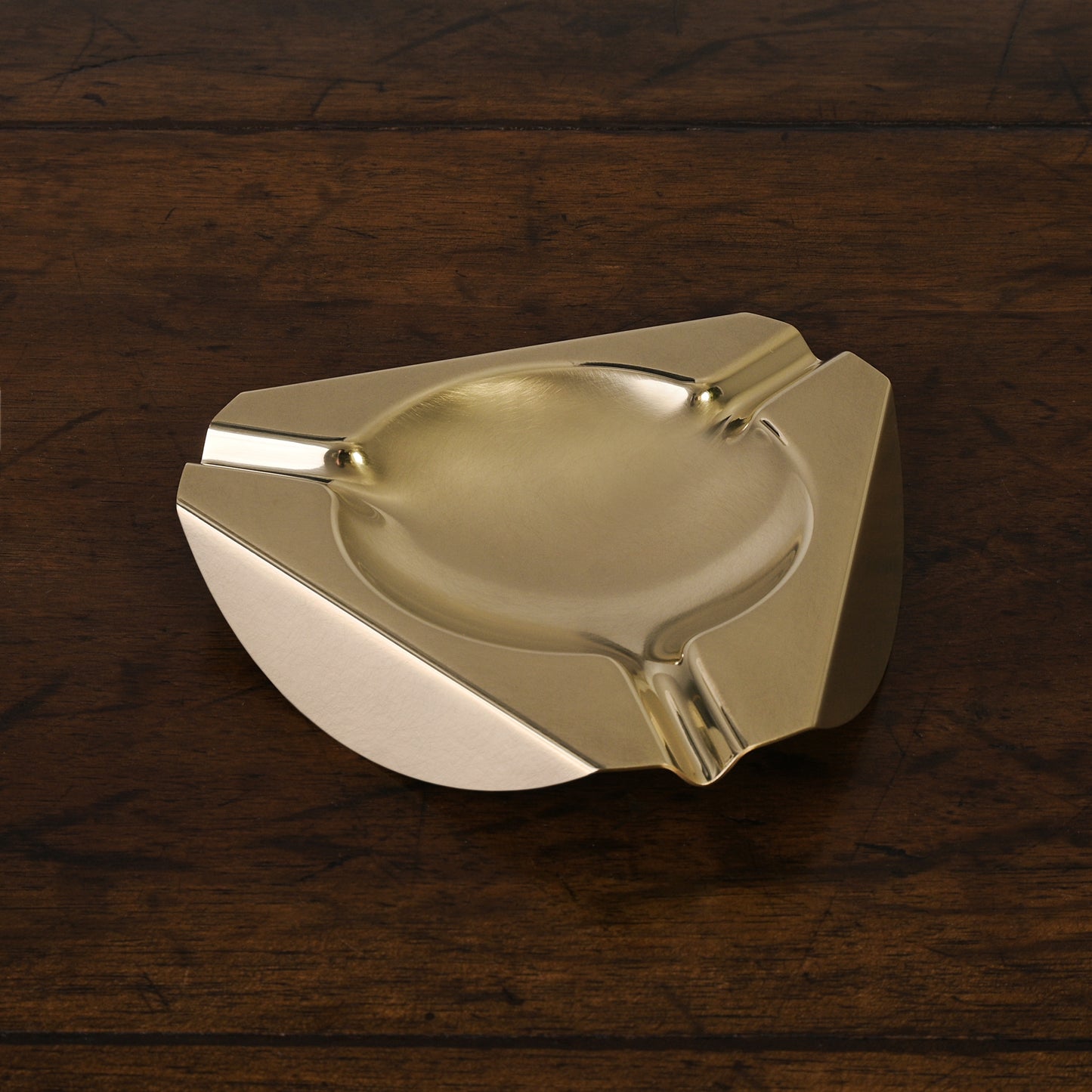 TRIPTYCH ASHTRAY